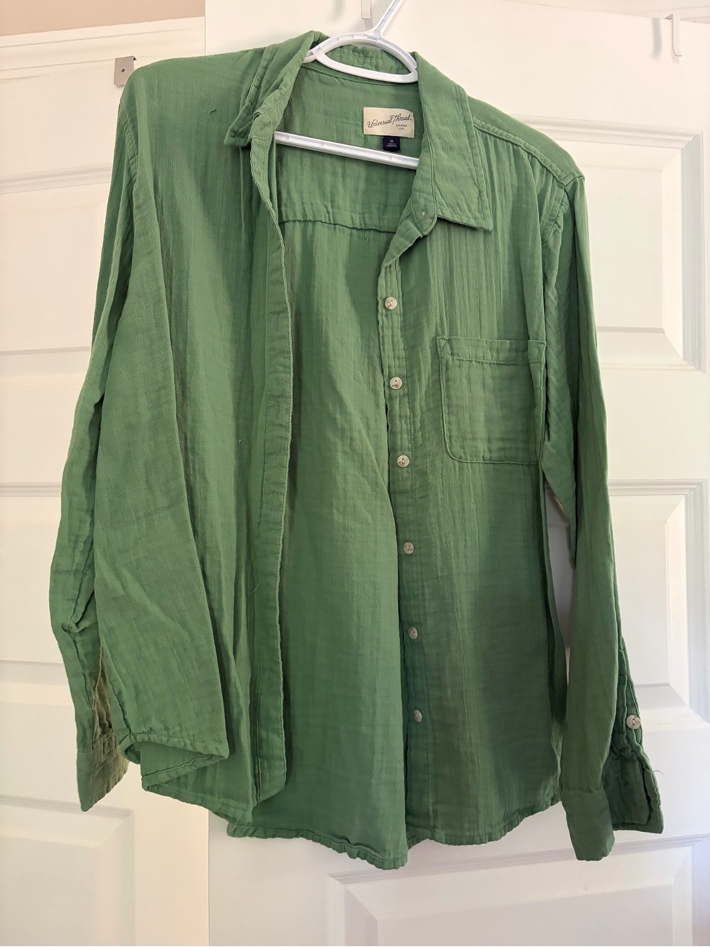 Universal Thread Sage Green Lightweight Button-Down Shirt
